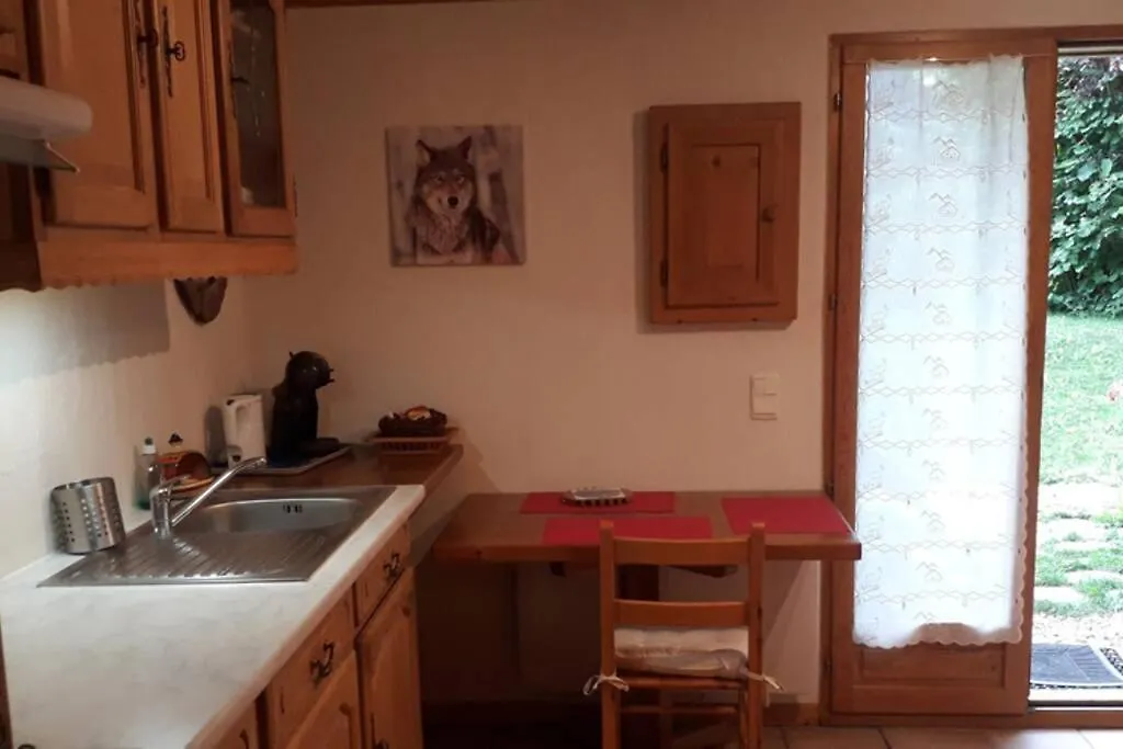 A4 Km De Megeve Tres Joli Studio Avec Jacuzzi ,Vue Sur Les Montagnes Au Calme Praz-sur-Arly France